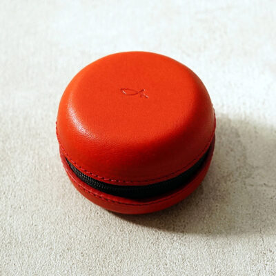 Macaron-shaped accessory case