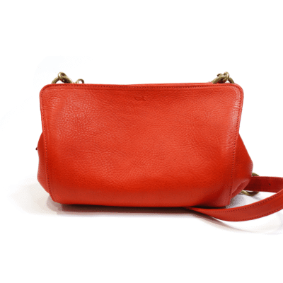 Dimensional gusset shoulder bag
