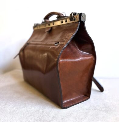 Classic leather doctor's bag