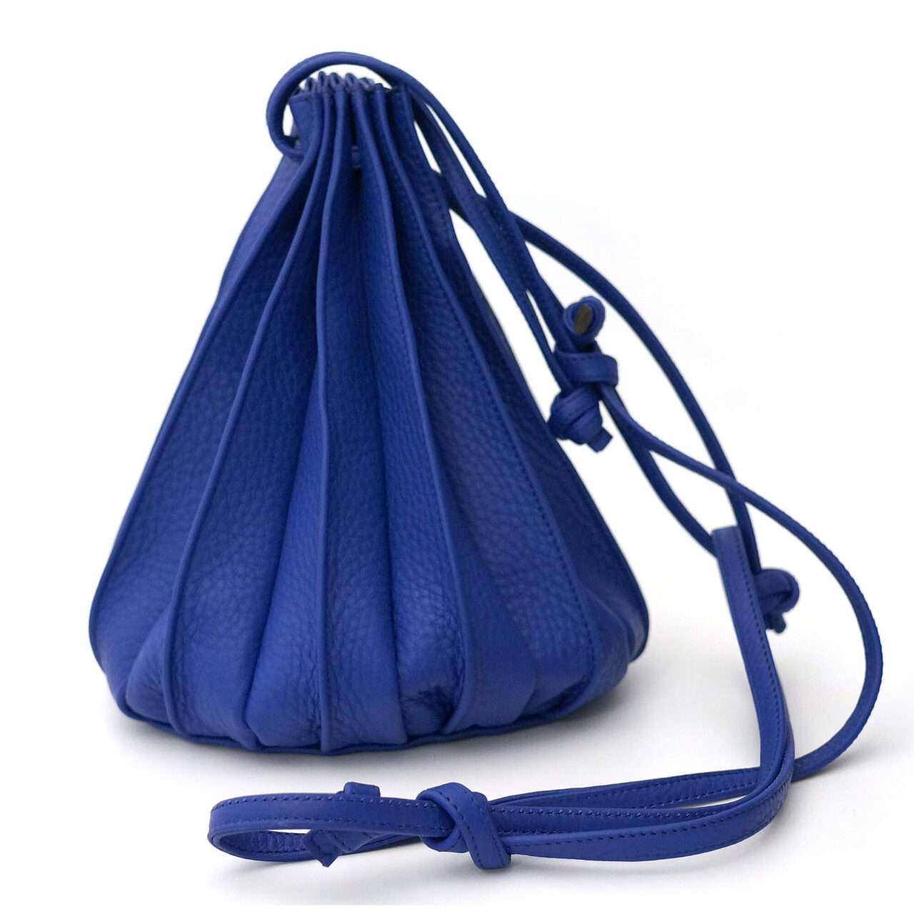 Drawstring adjustable shoulder bag