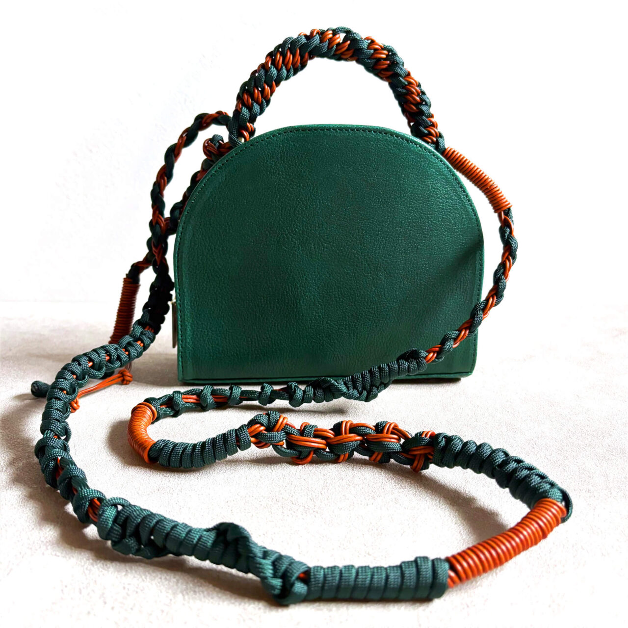 Woven shoulder strap bag