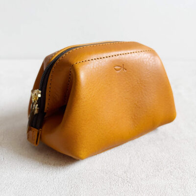 Wire frame pouch