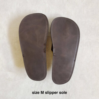 Leather slippers with a wide toe box